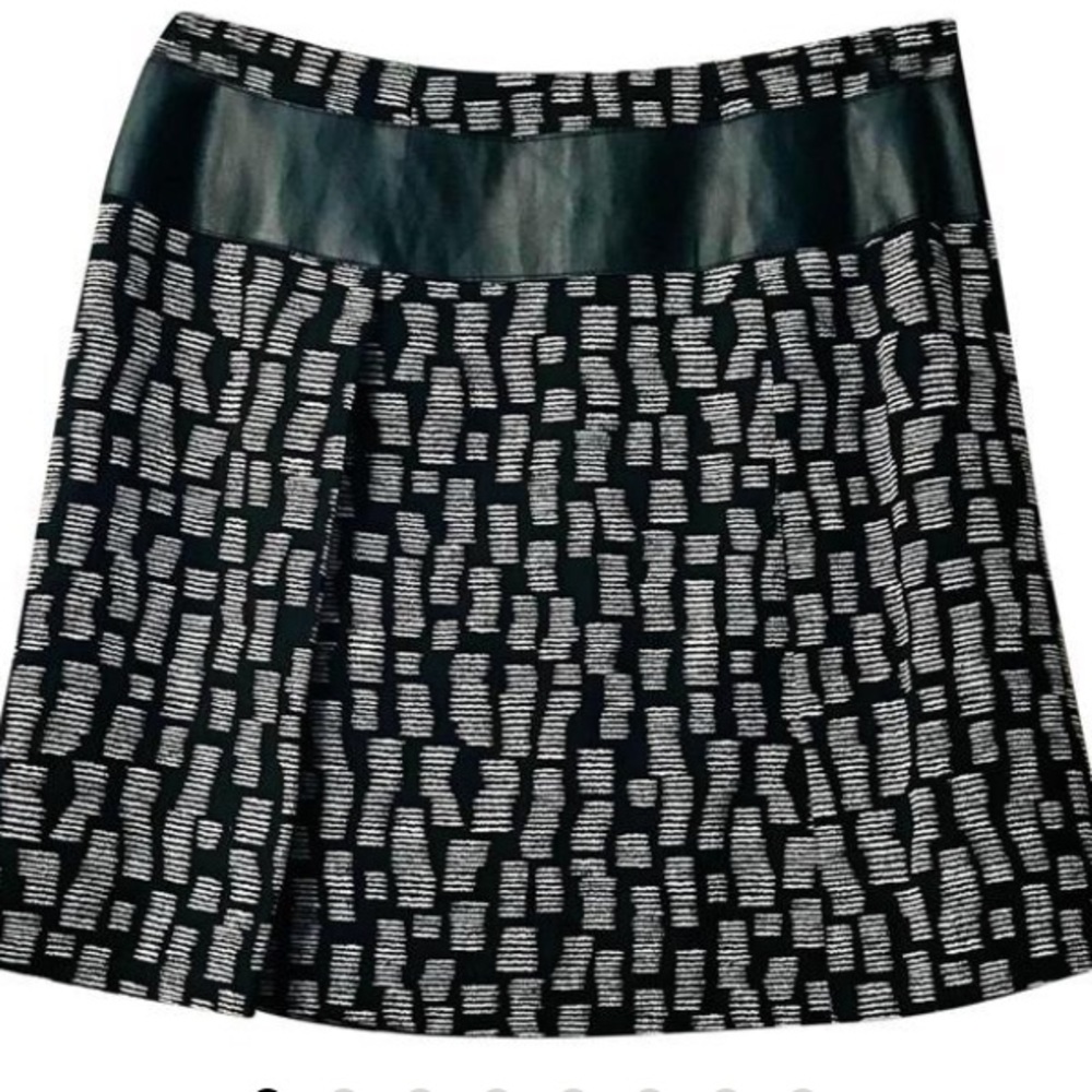 W by Worth Skirt Sz 8